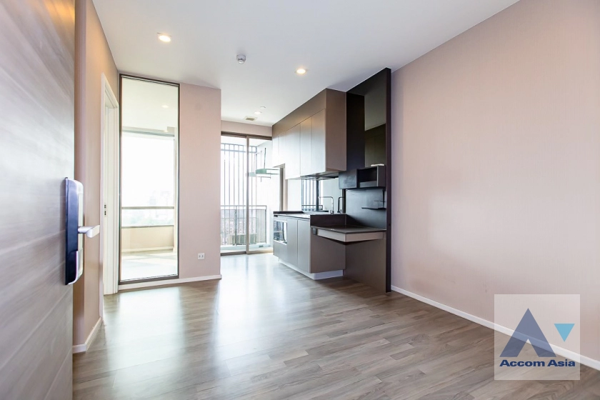 unit 1 Bedroom  Condominium For Sale in Sukhumvit, Bangkok  near BTS Phra khanong (AA40300)