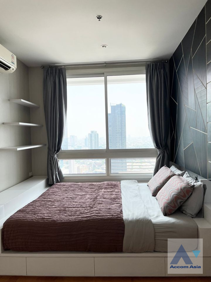  1 Bedroom  Condominium For Rent in Phaholyothin, Bangkok  near BTS Ratchathewi (AA40303)