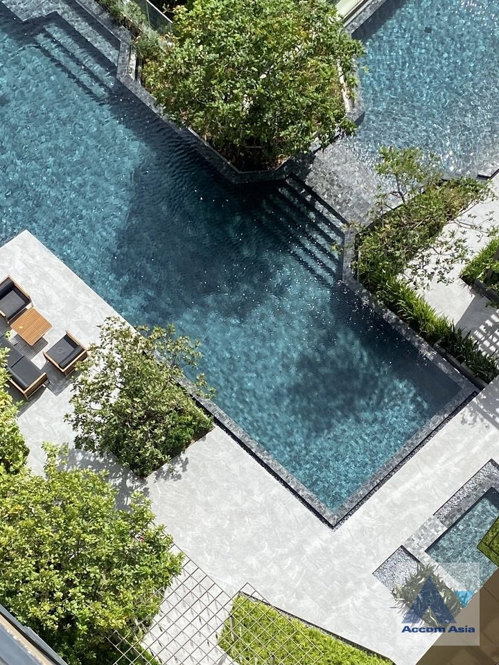 unit 1 Bedroom  Condominium For Sale in Sukhumvit, Bangkok  near BTS Thong Lo (AA40304)