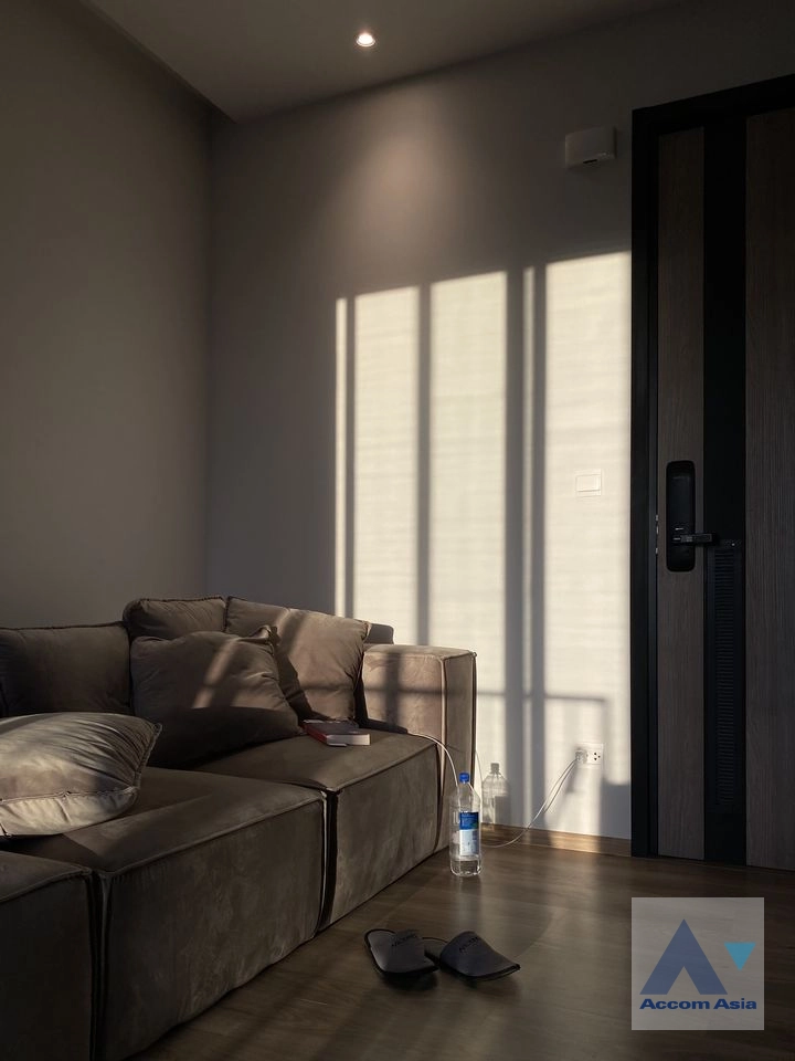 unit 1 Bedroom  Condominium For Sale in Sukhumvit, Bangkok  near BTS Thong Lo (AA40304)