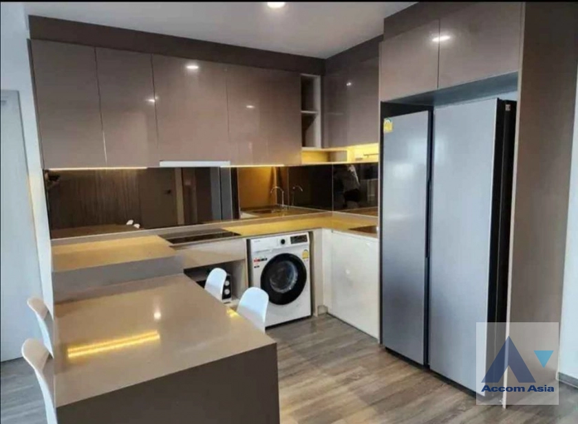 unit 2 Bedrooms  Condominium For Rent in Silom, Bangkok  near BTS Sala Daeng - MRT Sam Yan (AA40311)