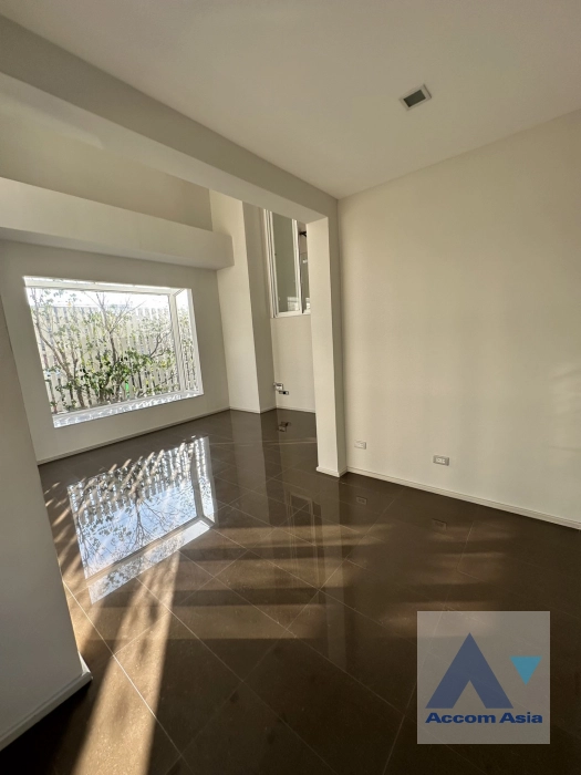 13  3 br Townhouse For Sale in Sathorn ,Bangkok BRT Thanon Chan at Luxury Townhome Sathu Pradit 12 AA40314