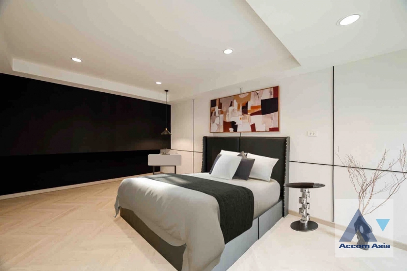 22  5 br House for rent and sale in Ratchadaphisek ,Bangkok MRT Lat Phrao at Busarakum Place AA40327