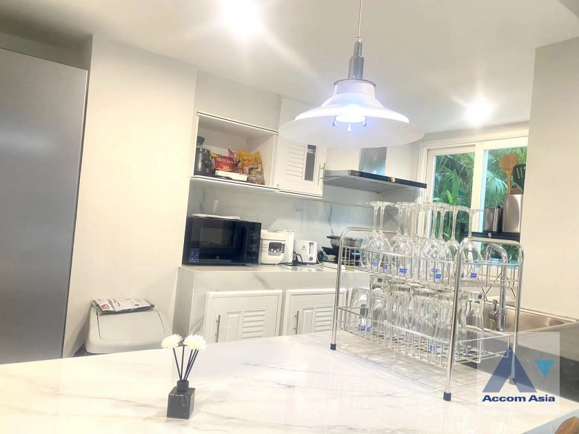 19  5 br House for rent and sale in Ratchadaphisek ,Bangkok MRT Lat Phrao at Busarakum Place AA40327