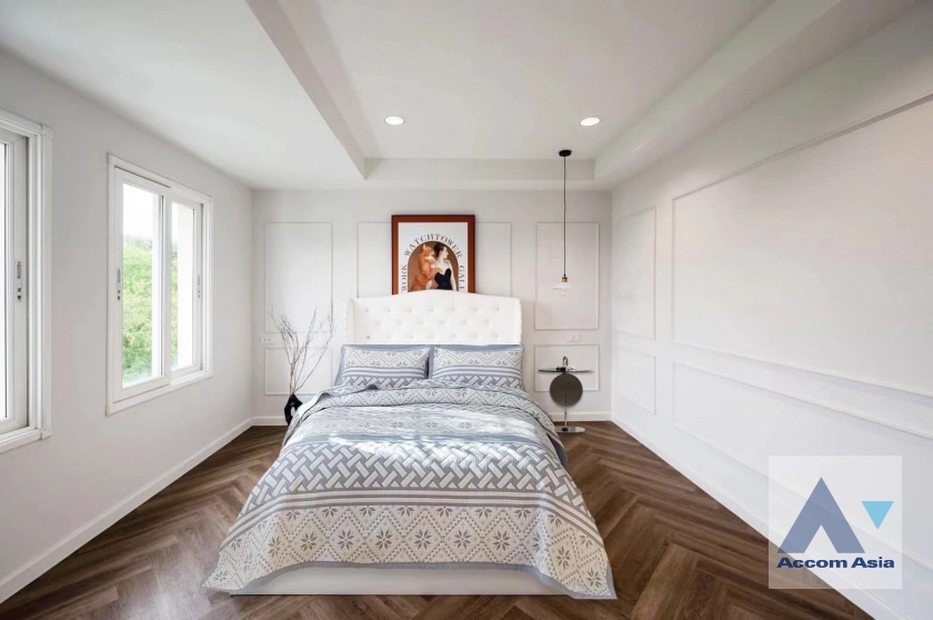 38  5 br House for rent and sale in Ratchadaphisek ,Bangkok MRT Lat Phrao at Busarakum Place AA40327