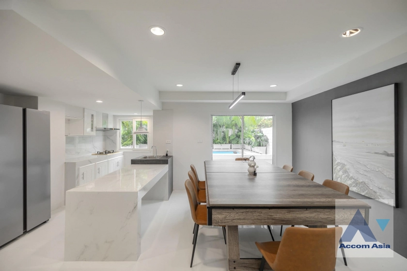 5  5 br House for rent and sale in Ratchadaphisek ,Bangkok MRT Lat Phrao at Busarakum Place AA40327