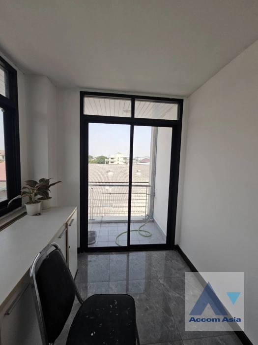 8  Office Space For Rent in Phaholyothin ,Bangkok  AA40333