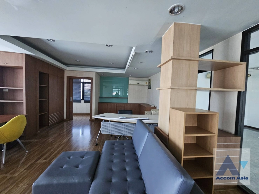  1  Office Space For Rent in Phaholyothin ,Bangkok  AA40333