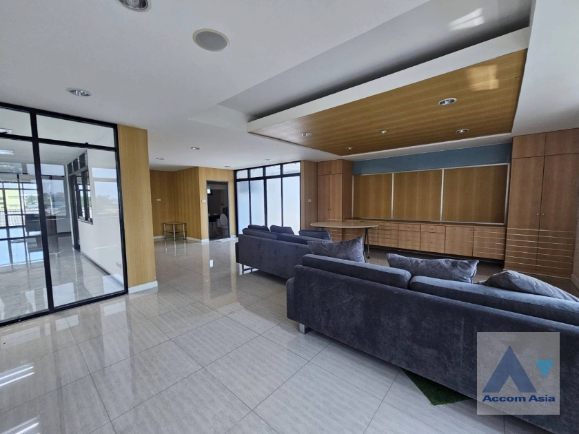  1  Office Space For Rent in Phaholyothin ,Bangkok  AA40333