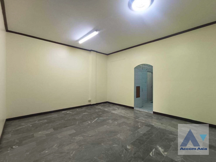 11  4 br Townhouse For Rent in Rama 3 ,Bangkok BRT Rama IX Bridge AA40337