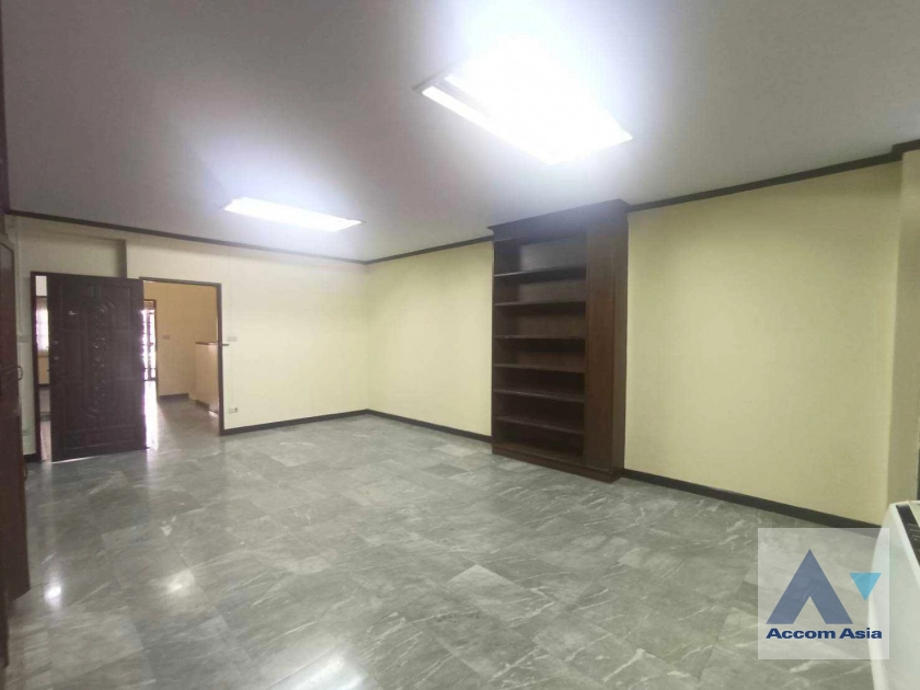 10  4 br Townhouse For Rent in Rama 3 ,Bangkok BRT Rama IX Bridge AA40337