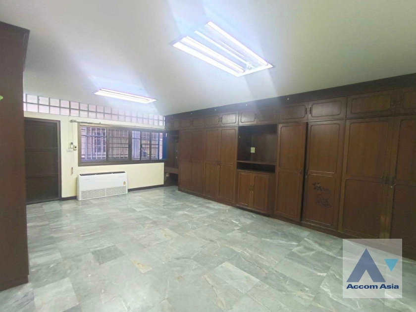 13  4 br Townhouse For Rent in Rama 3 ,Bangkok BRT Rama IX Bridge AA40337