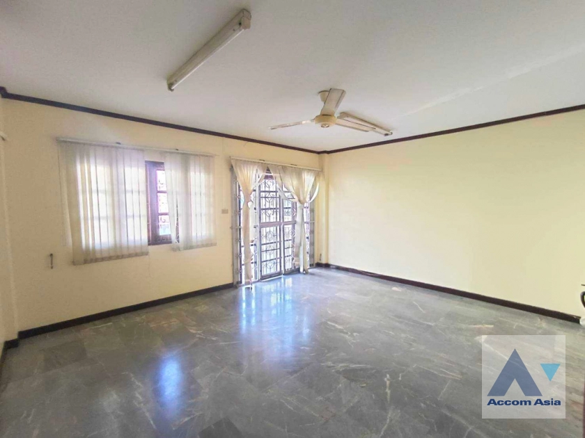 19  4 br Townhouse For Rent in Rama 3 ,Bangkok BRT Rama IX Bridge AA40337