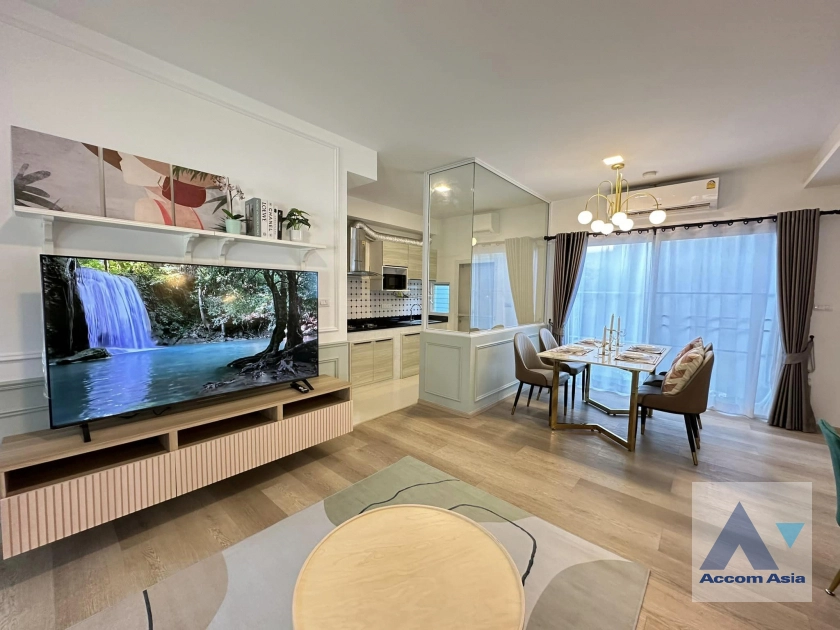 unit 3 Bedrooms  Townhouse For Rent in Samutprakan, Samutprakan  (AA40340)