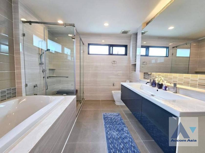 26  4 br House for rent and sale in Pattanakarn ,Bangkok ARL Hua Mak at Setthasiri Pattanakarn AA40345