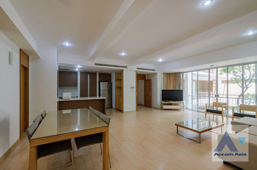  3 Bedrooms  Apartment For Rent in Sukhumvit, Bangkok  near BTS Asok - MRT Sukhumvit (AA40353)