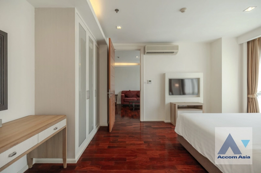  1 Bedroom  Apartment For Rent in Sukhumvit, Bangkok  near BTS Asok - MRT Sukhumvit (AA40355)
