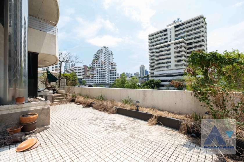 Huge Terrace, Duplex Condo |  4 Bedrooms  Condominium For Sale in Sukhumvit, Bangkok  near BTS Phrom Phong (AA40367)