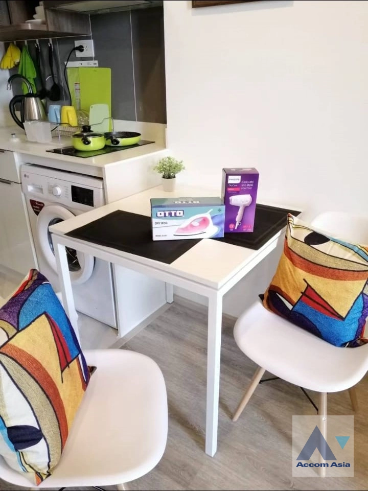  1  1 br Condominium For Sale in Ratchadaphisek ,Bangkok MRT Phetchaburi at Ideo Mobi Asoke Condominium AA40372