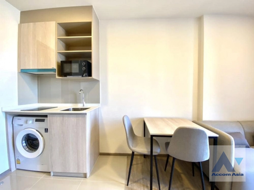 unit 2 Bedrooms  Condominium For Rent in Sukhumvit, Bangkok  near BTS On Nut (AA40380)