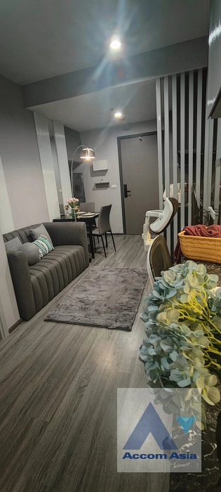 unit 1 Bedroom  Condominium For Rent in Silom, Bangkok  near BTS Sala Daeng - MRT Sam Yan (AA40381)