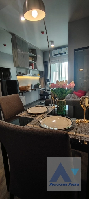 unit 1 Bedroom  Condominium For Rent in Silom, Bangkok  near BTS Sala Daeng - MRT Sam Yan (AA40381)