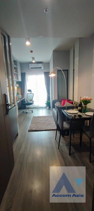 1 Bedroom  Condominium For Rent in Silom, Bangkok  near BTS Sala Daeng - MRT Sam Yan (AA40381)