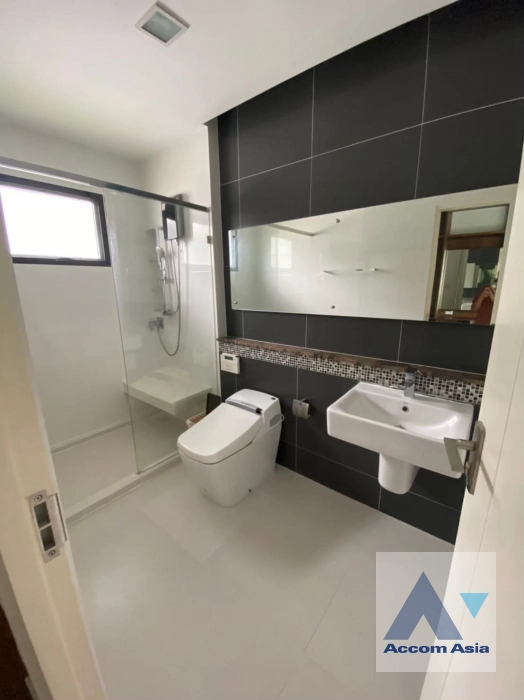 17  4 br House for rent and sale in Pattanakarn ,Bangkok ARL Ban Thap Chang at Manthana Onnut–Wongwaen 4 AA40385