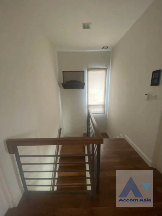 7  4 br House for rent and sale in Pattanakarn ,Bangkok ARL Ban Thap Chang at Manthana Onnut–Wongwaen 4 AA40385