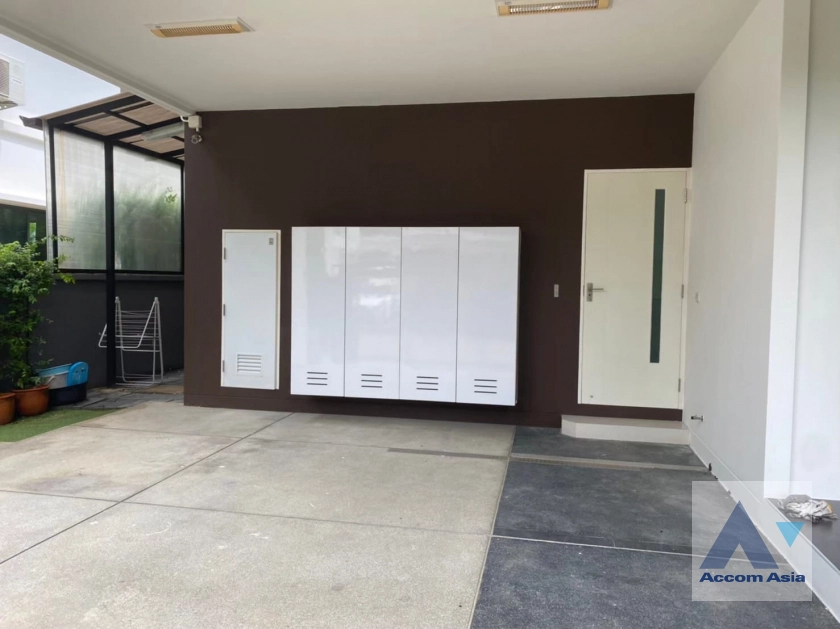 19  4 br House for rent and sale in Pattanakarn ,Bangkok ARL Ban Thap Chang at Manthana Onnut–Wongwaen 4 AA40385