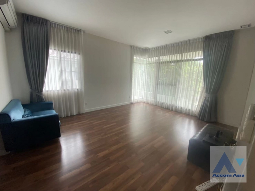 11  4 br House for rent and sale in Pattanakarn ,Bangkok ARL Ban Thap Chang at Manthana Onnut–Wongwaen 4 AA40385