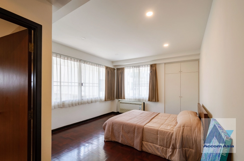 7  3 br Apartment for rent and sale in Sukhumvit ,Bangkok BTS Asok - MRT Sukhumvit at Easy to access BTS Skytrain AA40386