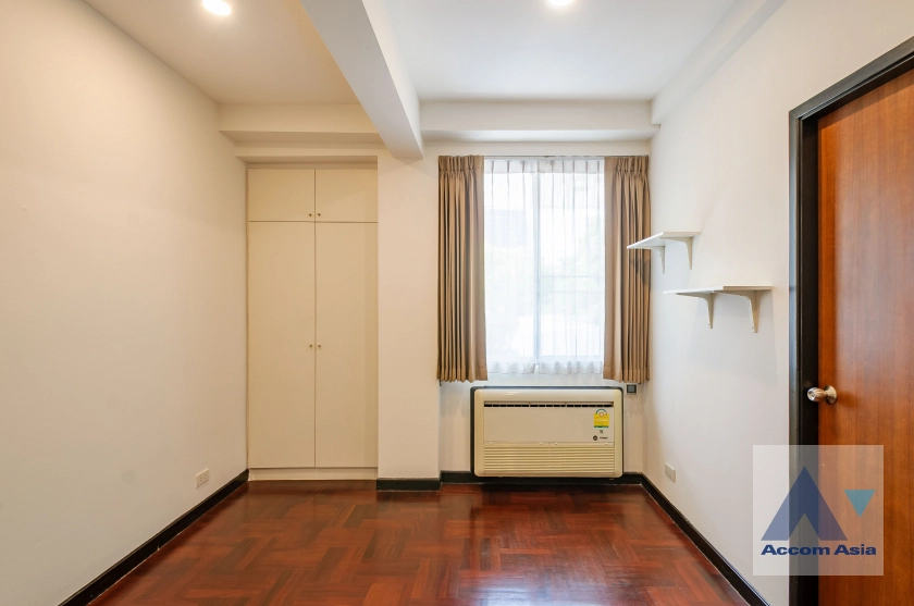 13  3 br Apartment for rent and sale in Sukhumvit ,Bangkok BTS Asok - MRT Sukhumvit at Easy to access BTS Skytrain AA40386