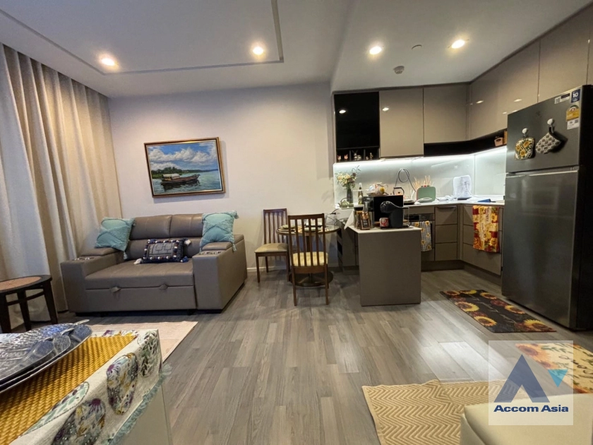  1 Bedroom  Condominium For Rent & Sale in Phaholyothin, Bangkok  (AA40395)