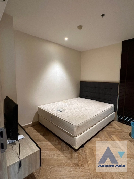 8  2 br Condominium For Sale in Sukhumvit ,Bangkok BTS Phra khanong at Sky Walk Condominium AA40401