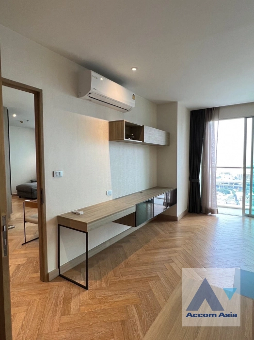 6  2 br Condominium For Sale in Sukhumvit ,Bangkok BTS Phra khanong at Sky Walk Condominium AA40401