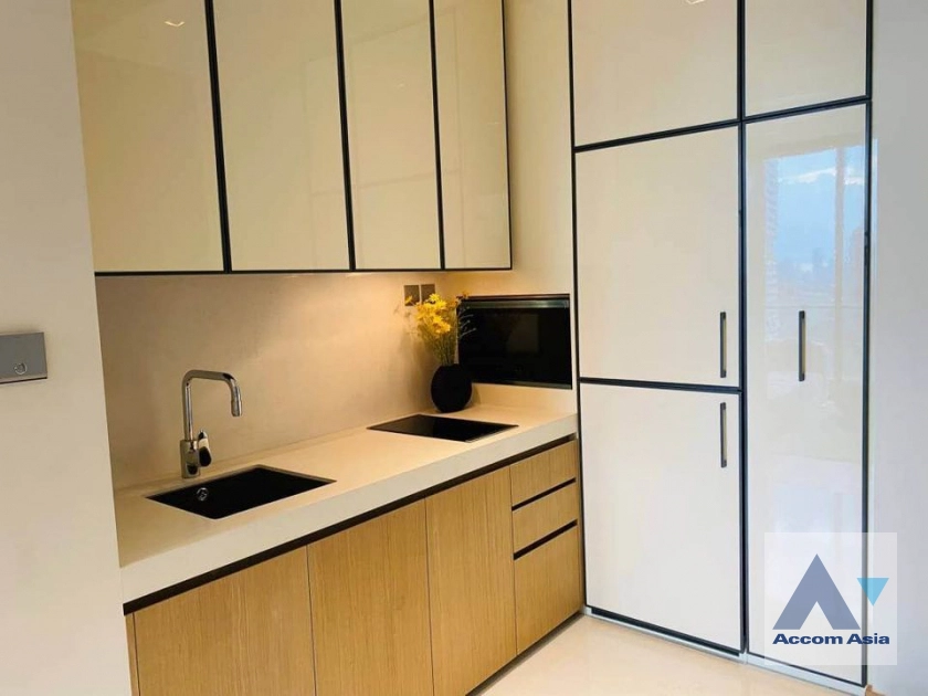 unit 1 Bedroom  Condominium For Rent & Sale in Sukhumvit, Bangkok  near BTS Thong Lo (AA40402)