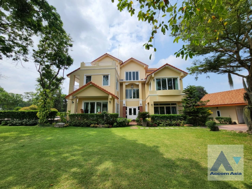 unit 6 Bedrooms  House For Rent in Samutprakan, Samutprakan  (AA40406)