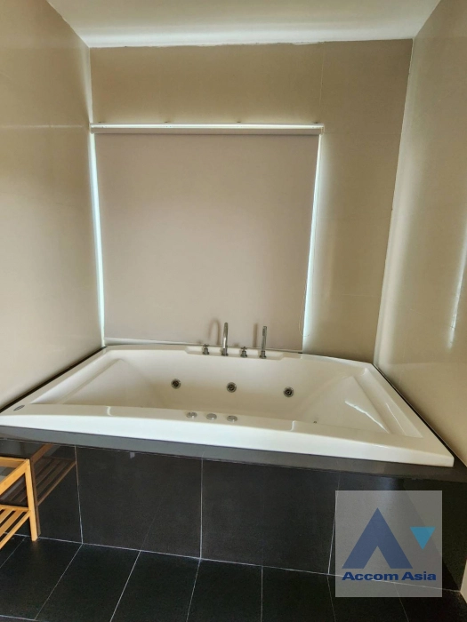 16  6 br House For Rent in Samutprakan ,Samutprakan  at Lakewood Village AA40406