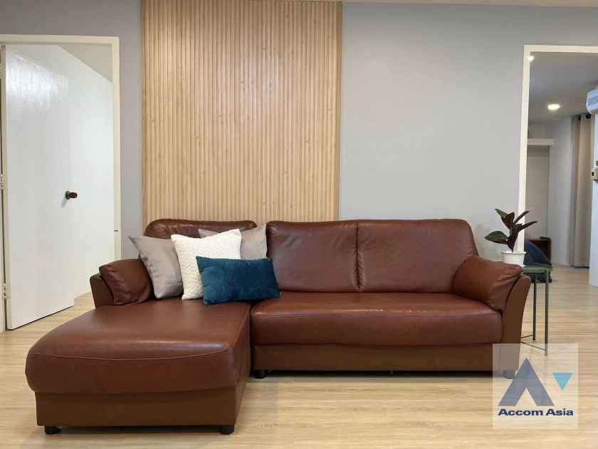 unit 2 Bedrooms  Condominium For Rent in Phaholyothin, Bangkok  near BTS Ratchathewi (AA40414)