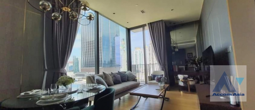 unitCorner Unit |  2 Bedrooms  Condominium For Rent in Ploenchit, Bangkok  near BTS Chitlom (AA40421)