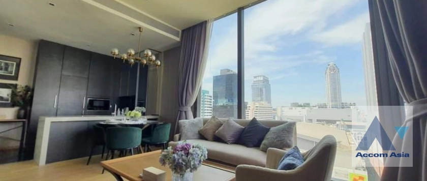  2 Bedrooms  Condominium For Rent in Ploenchit, Bangkok  near BTS Chitlom (AA40421)