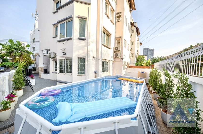 19  5 br House For Rent in Ratchadaphisek ,Bangkok MRT Lat Phrao at Busarakum Place AA40436