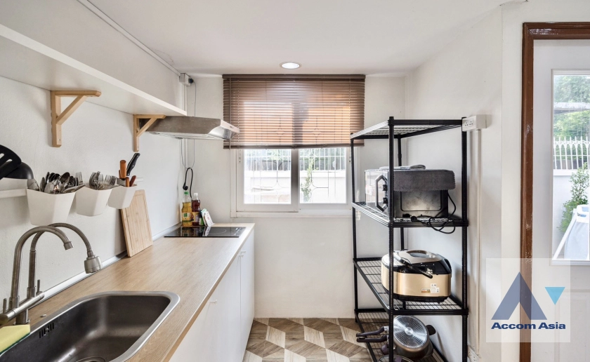 11  5 br House For Rent in Ratchadaphisek ,Bangkok MRT Lat Phrao at Busarakum Place AA40436