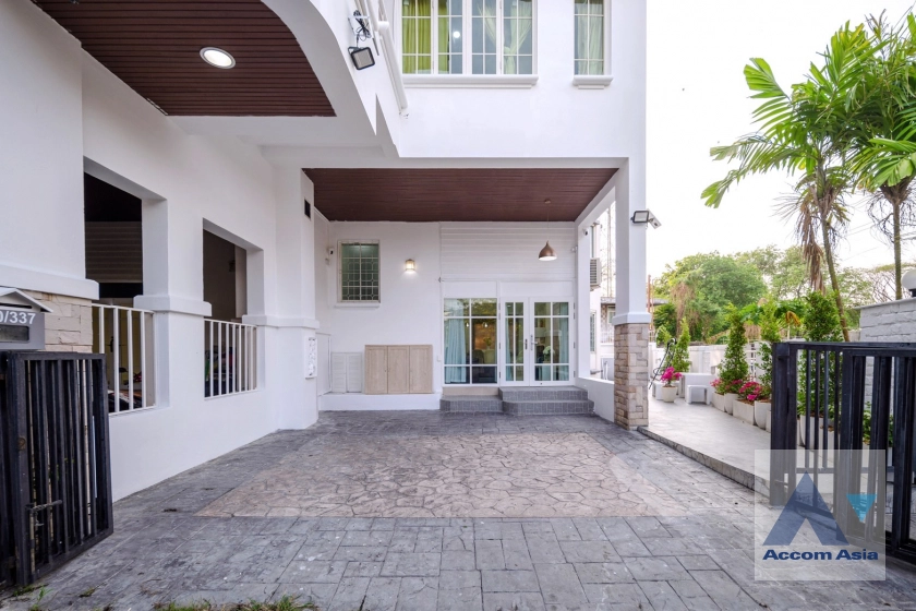 20  5 br House For Rent in Ratchadaphisek ,Bangkok MRT Lat Phrao at Busarakum Place AA40436