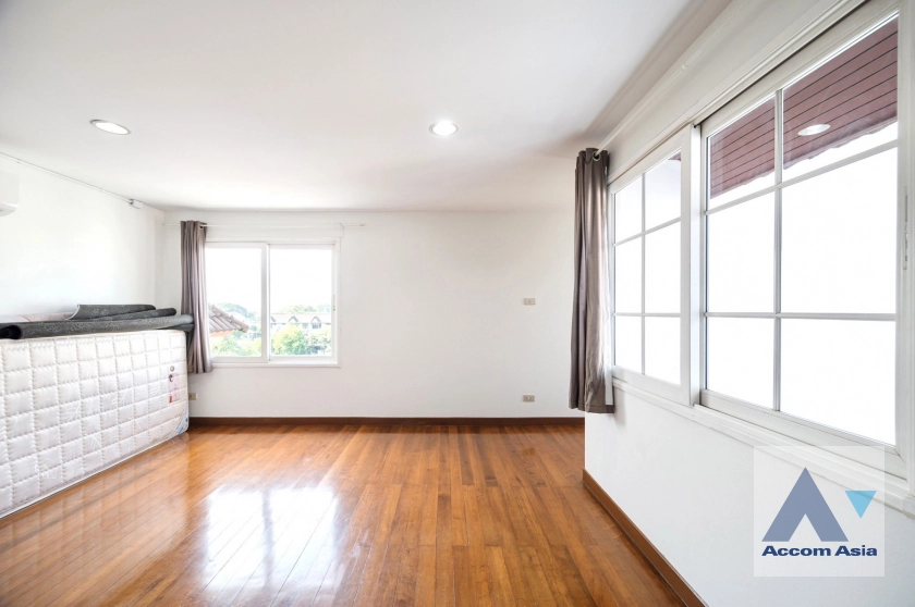 16  5 br House For Rent in Ratchadaphisek ,Bangkok MRT Lat Phrao at Busarakum Place AA40436