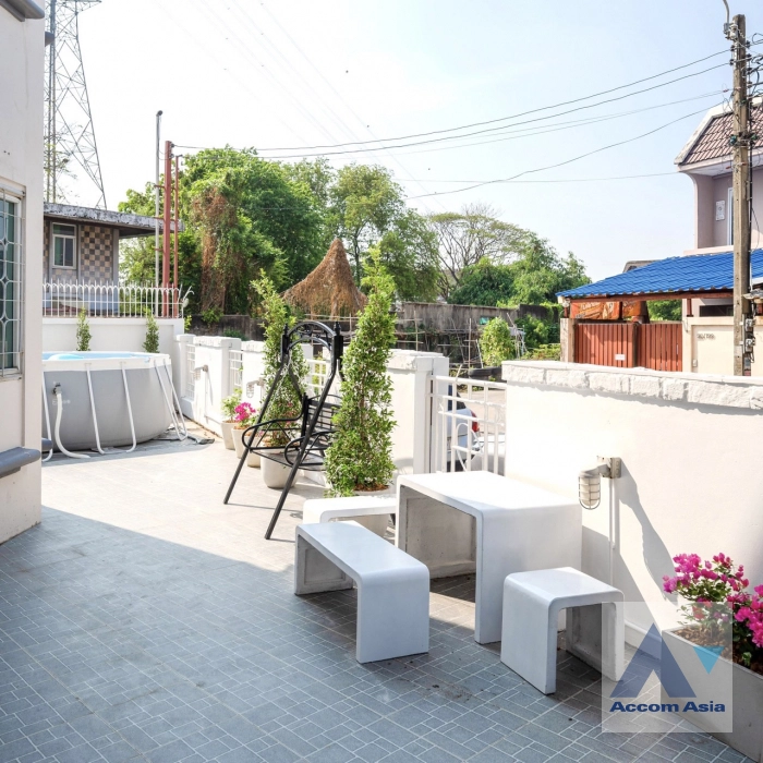 21  5 br House For Rent in Ratchadaphisek ,Bangkok MRT Lat Phrao at Busarakum Place AA40436