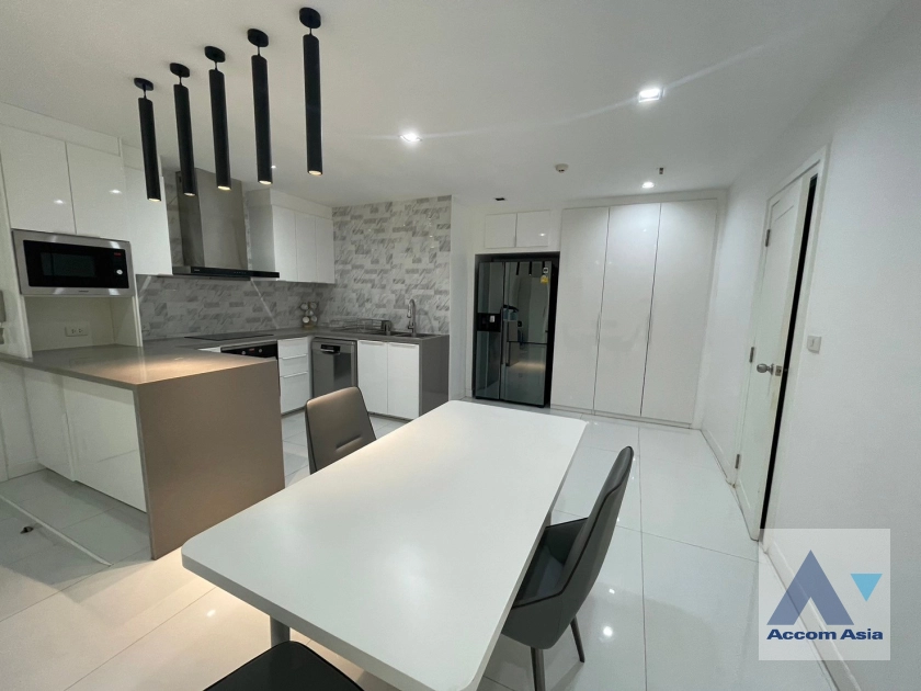 8  2 br Condominium for rent and sale in Sukhumvit ,Bangkok BTS Nana at Crystal Garden AA40440