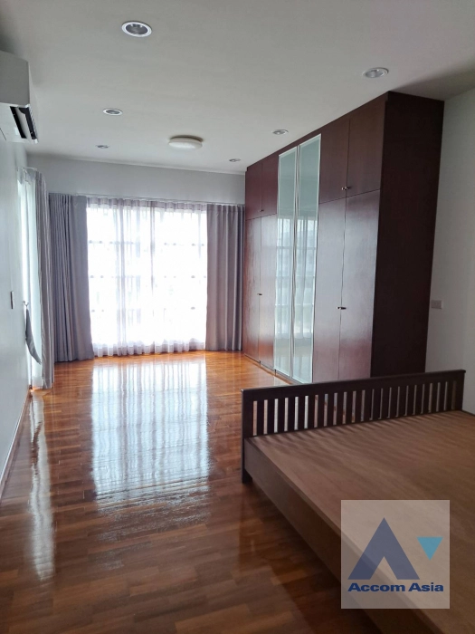 15  4 br House For Rent in Pattanakarn ,Bangkok  AA40443