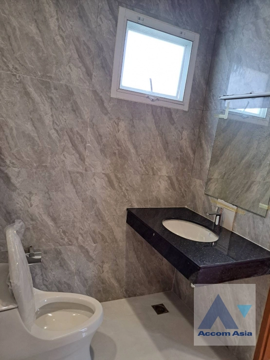 23  4 br House For Rent in Pattanakarn ,Bangkok  AA40443